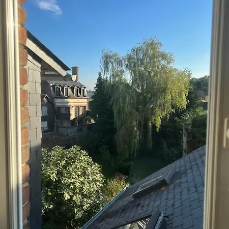 Paisible Et Historique Maison De 1881